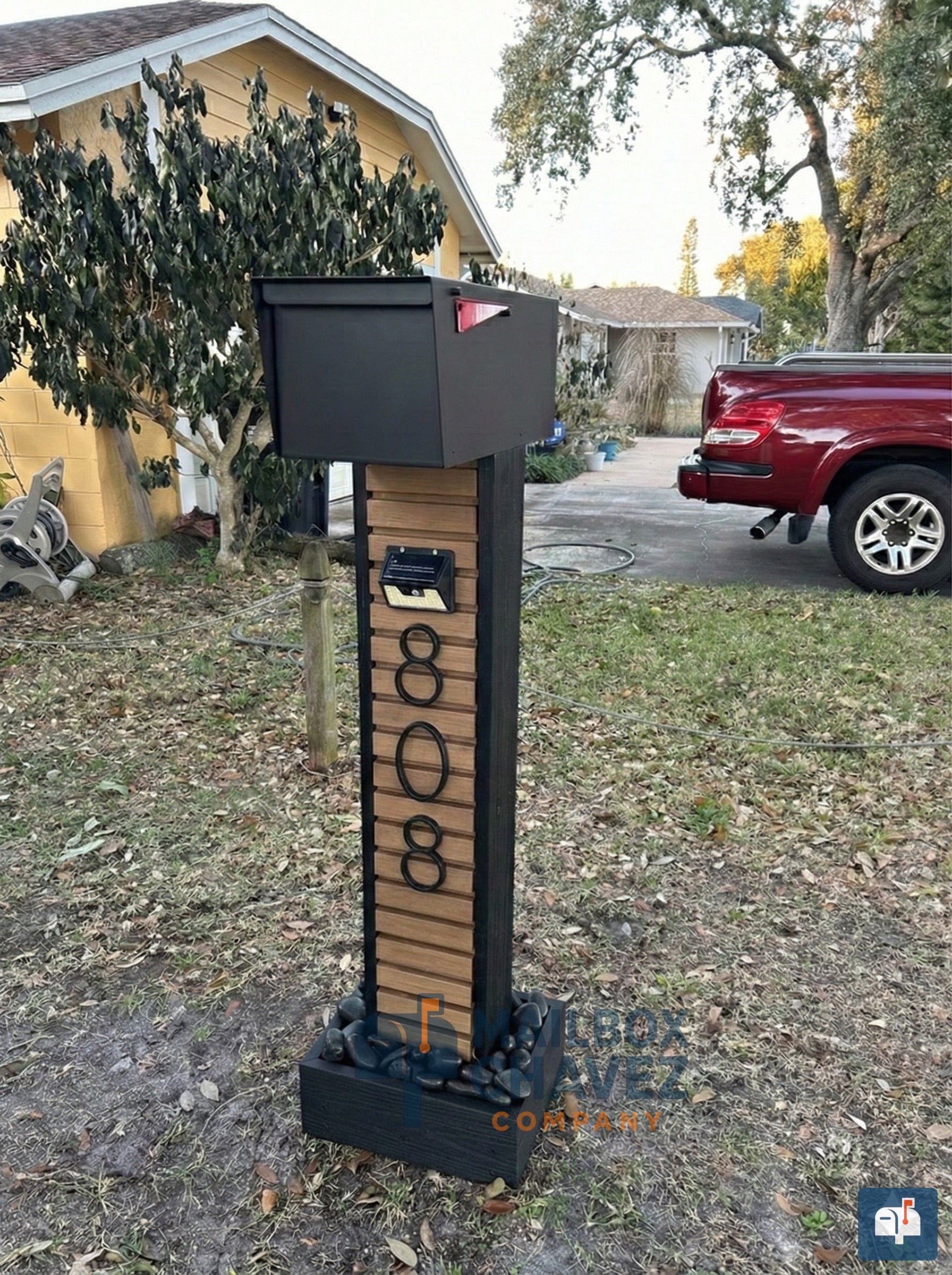 Personalized mailbox HELIOS 2.0