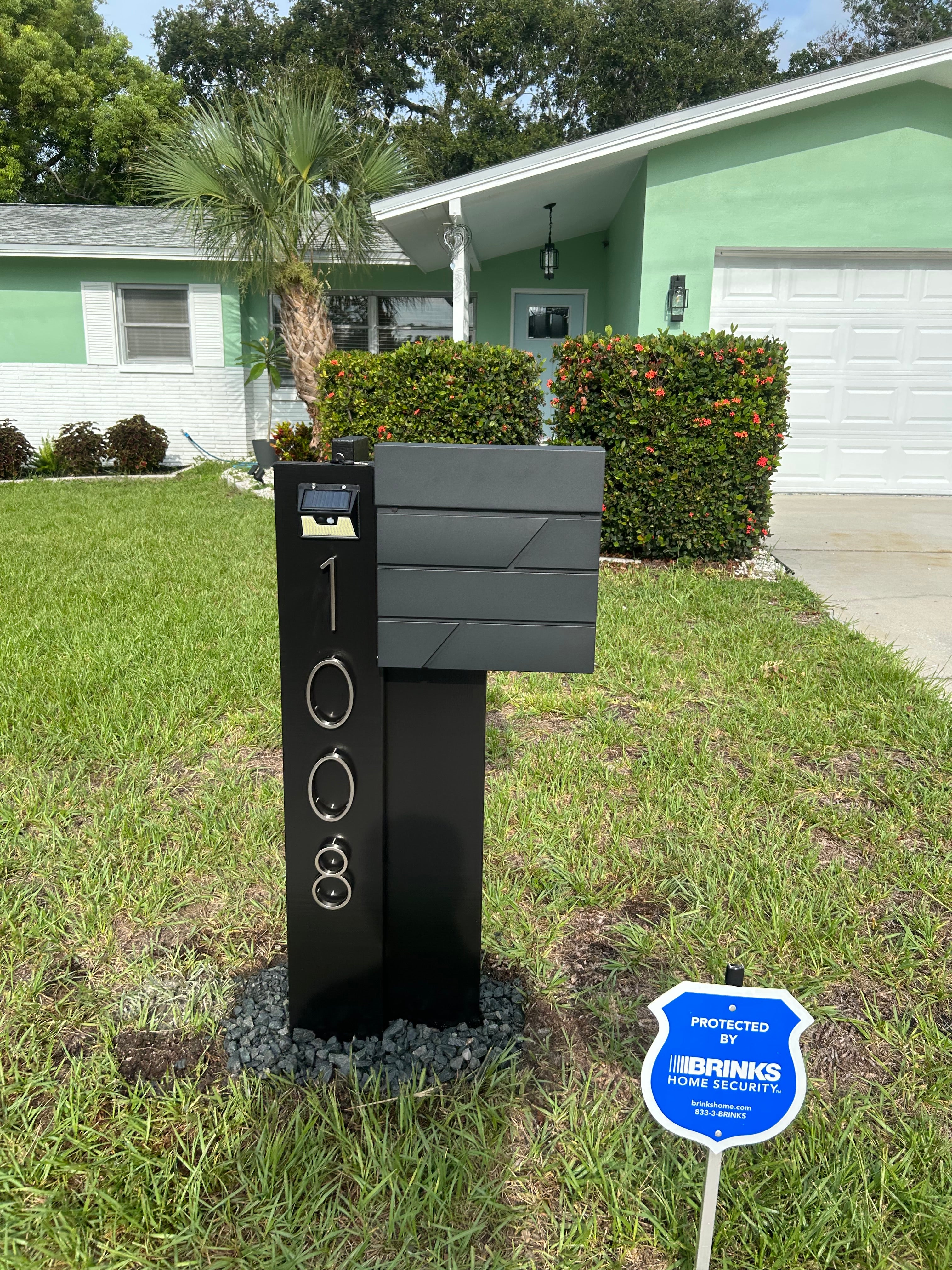 Traditional model mailbox version 5.0 with lock (for letters and large envelopes)