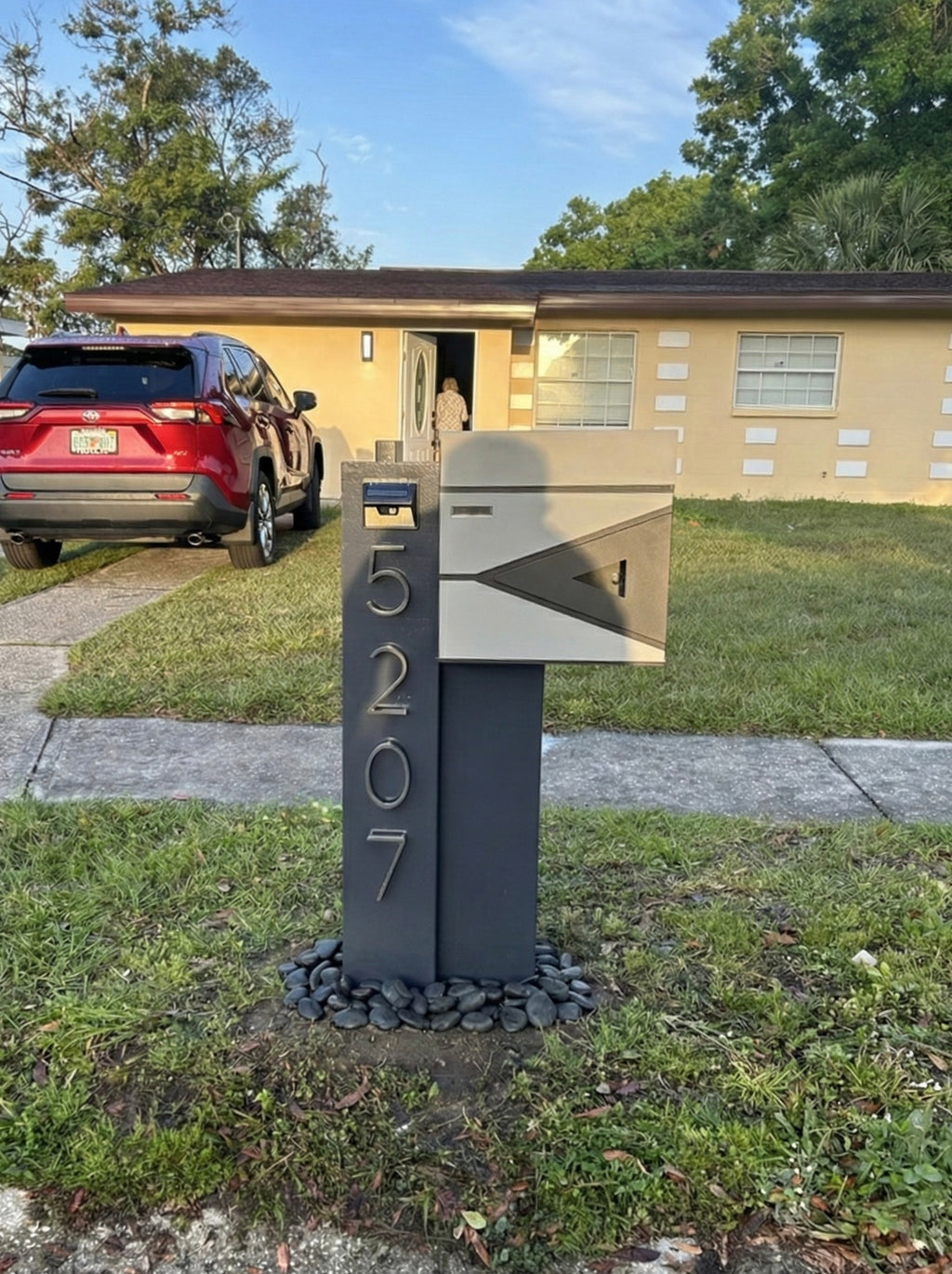 Traditional model mailbox version 3.0 with lock (for letters and large envelopes)
