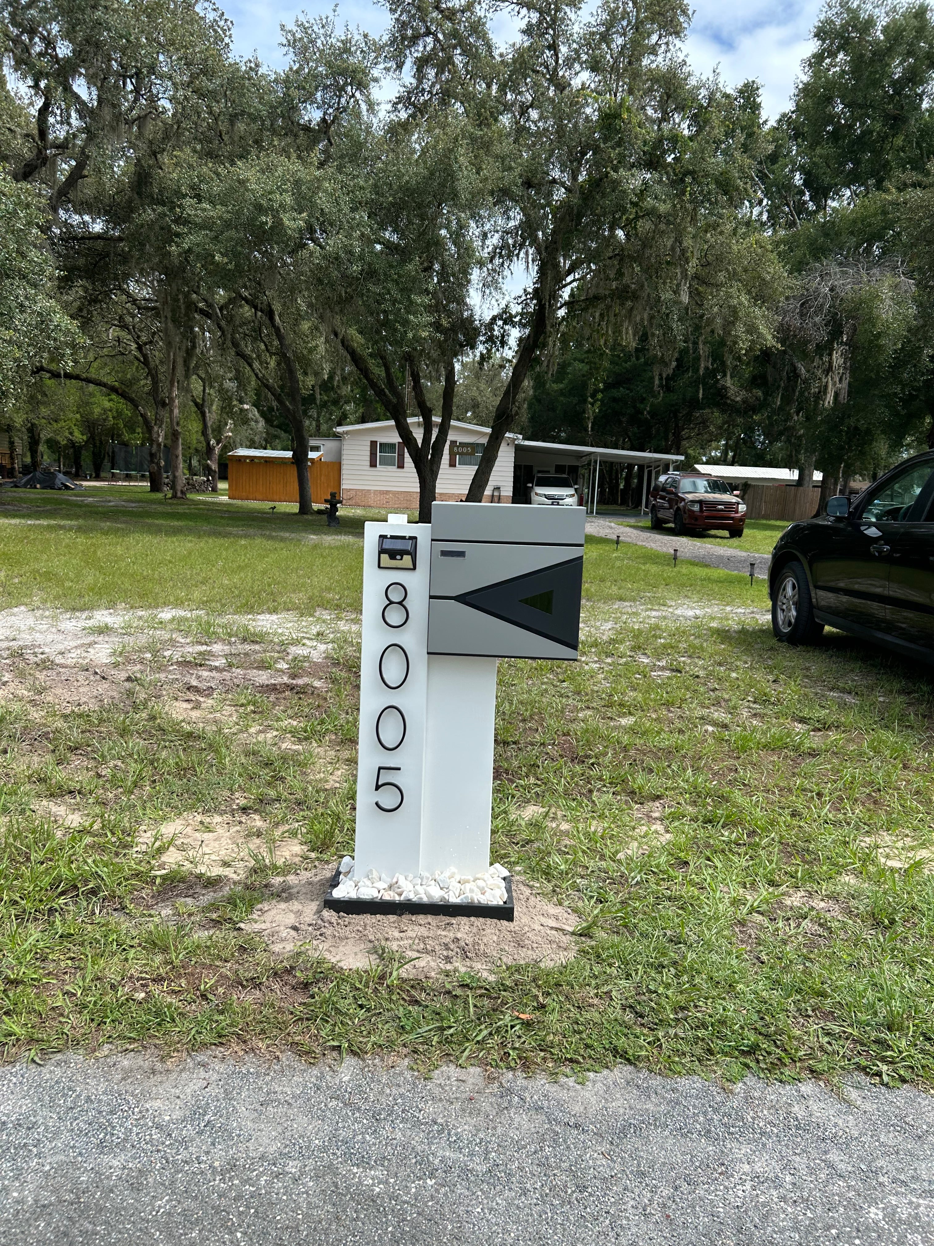 Traditional model mailbox version 3.0 with lock (for letters and large envelopes)