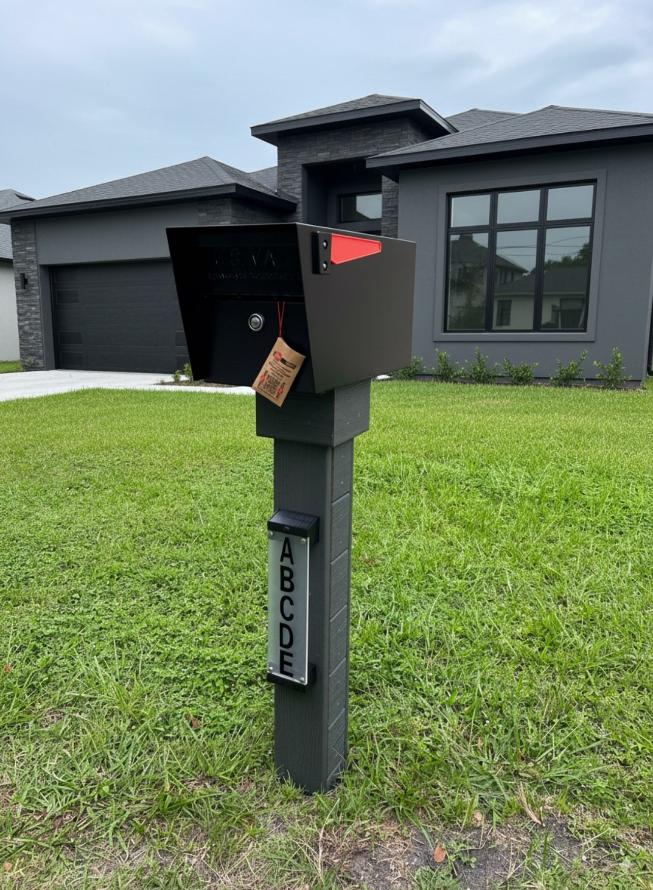 Vari Modern Mailbox – Post with Composite Coating and Solar Lamp Option