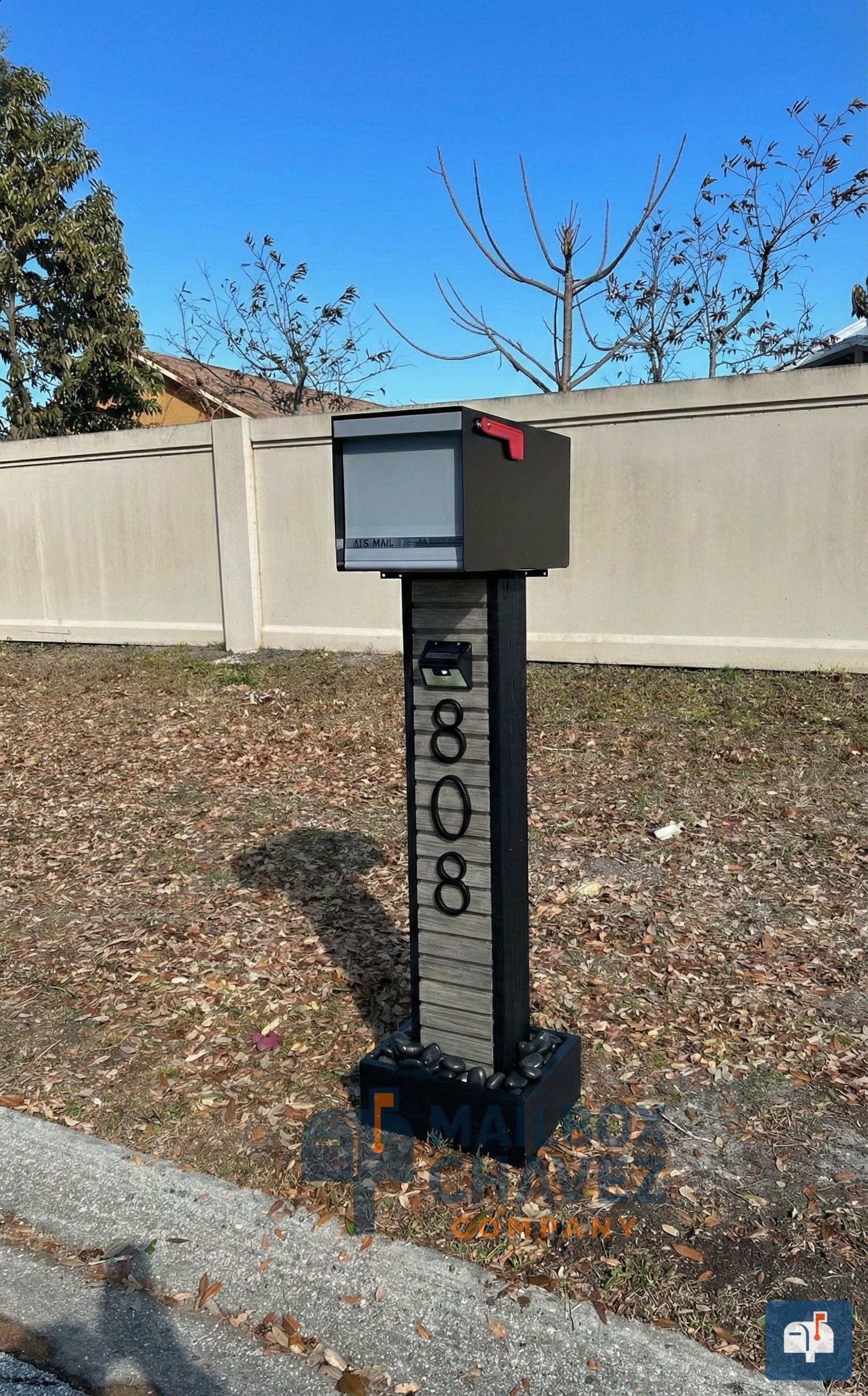 Personalized mailbox HELIOS 2.0