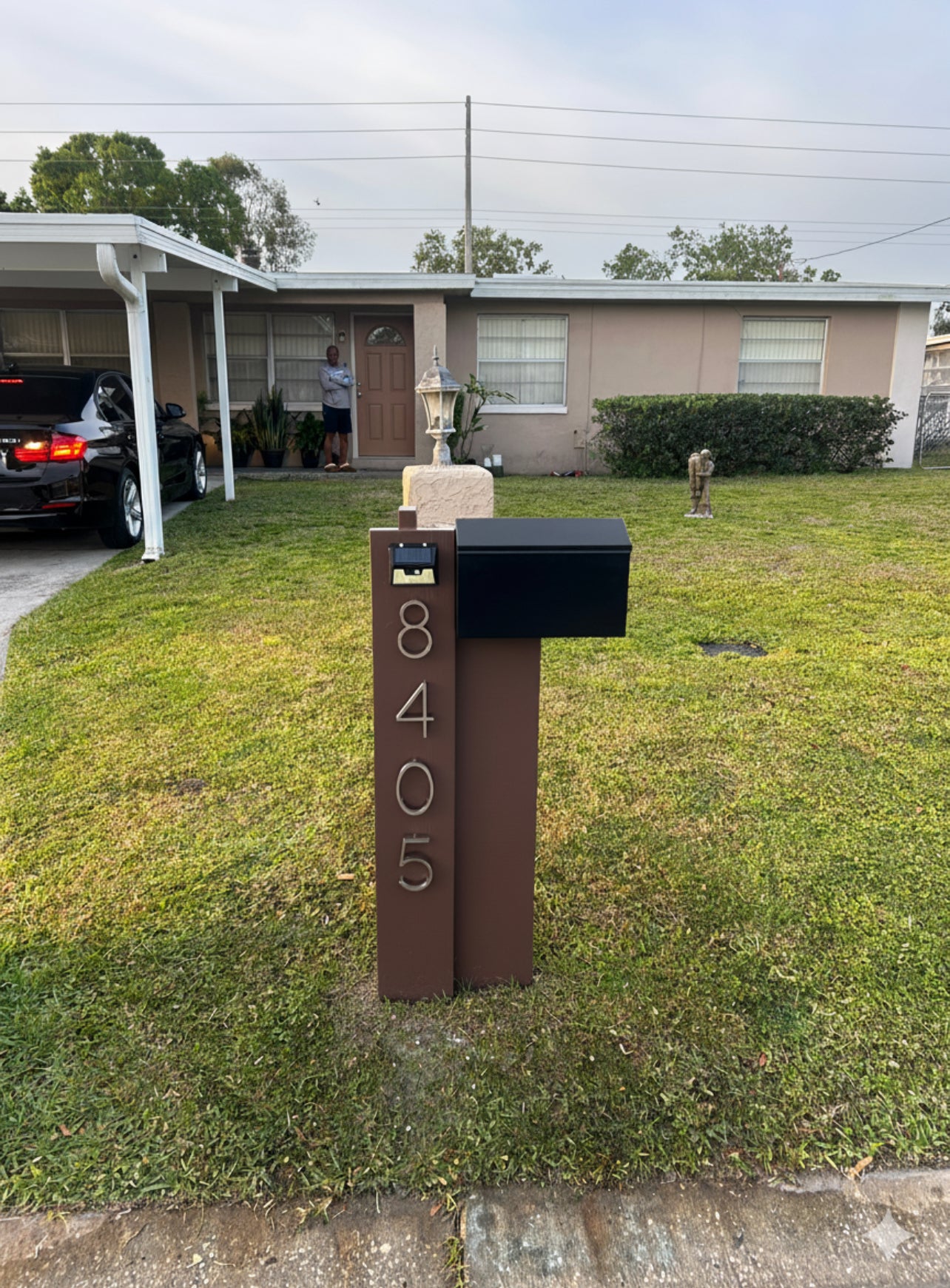 Traditional model mailbox version 1.0 for packages and letters